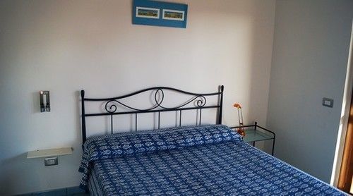 Flora Aparthotel 3*
