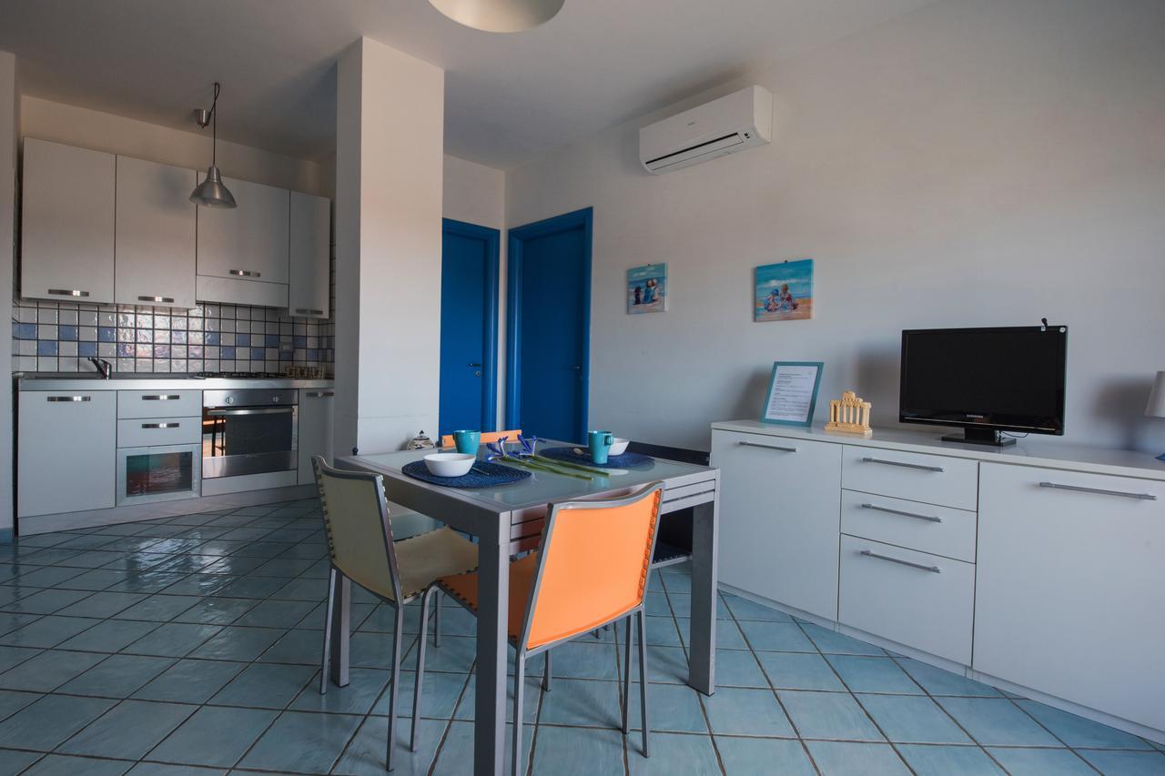 Flora Aparthotel 3*